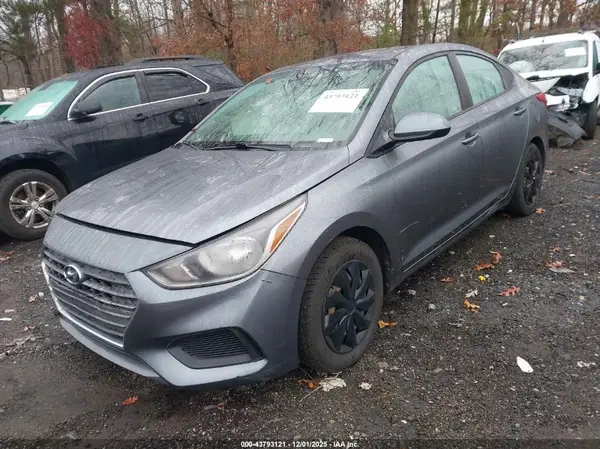 3KPC24A39JE007934 2018 HYUNDAI ACCENT - Image 2