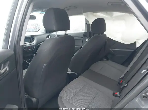 3KPC24A39JE007934 2018 HYUNDAI ACCENT - Image 8