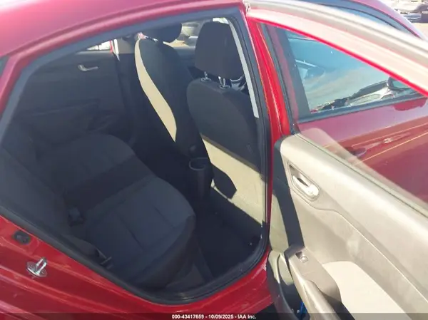 3KPC24A39JE009974 2018 HYUNDAI ACCENT - Image 8