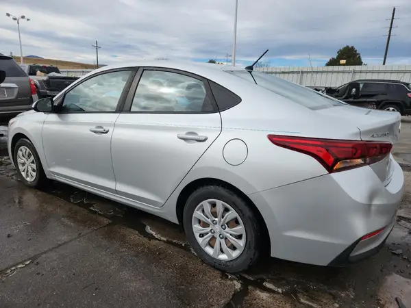 3KPC24A39JE011143 2018 HYUNDAI ACCENT - Image 2