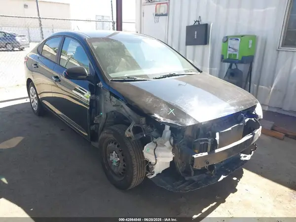 3KPC24A39JE012728 2018 HYUNDAI ACCENT - Image 1