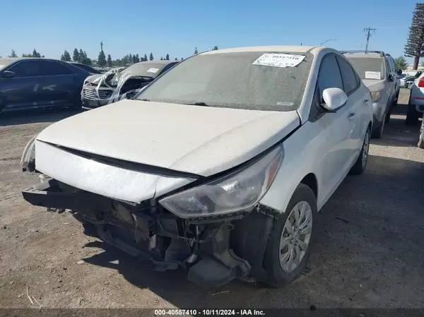 3KPC24A39JE014916 2018 HYUNDAI ACCENT - Image 2