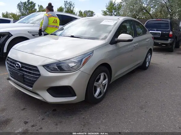 3KPC24A39JE022286 2018 HYUNDAI ACCENT - Image 2