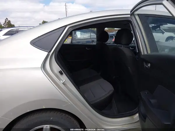 3KPC24A39JE022286 2018 HYUNDAI ACCENT - Image 8