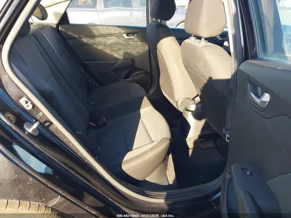 3KPC24A39JE022384 2018 HYUNDAI ACCENT - Image 8