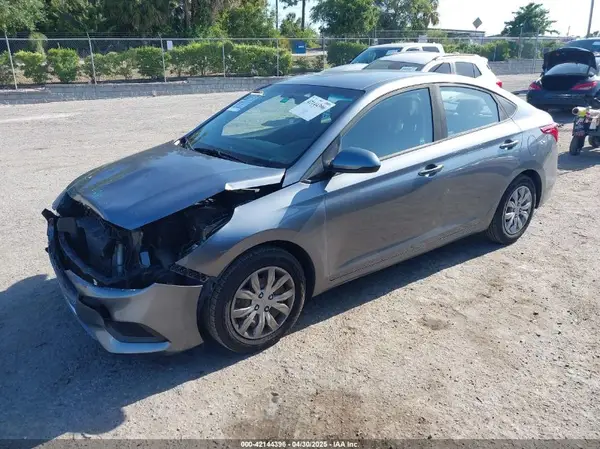 3KPC24A39JE025107 2018 HYUNDAI ACCENT - Image 2