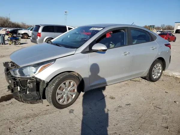 3KPC24A39JE025513 2018 HYUNDAI ACCENT - Image 1