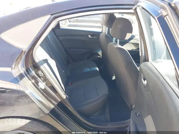 3KPC24A39JE026192 2018 HYUNDAI ACCENT - Image 8
