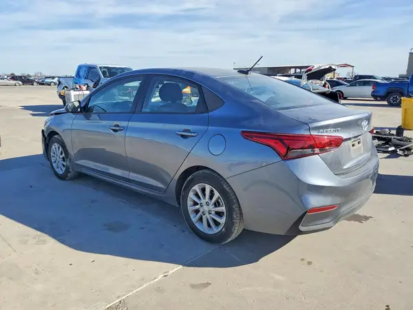 3KPC24A39JE026399 2018 HYUNDAI ACCENT - Image 2