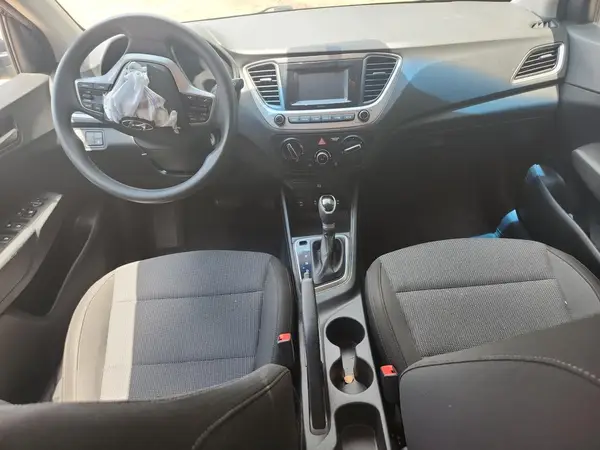 3KPC24A39JE026998 2018 HYUNDAI ACCENT - Image 8