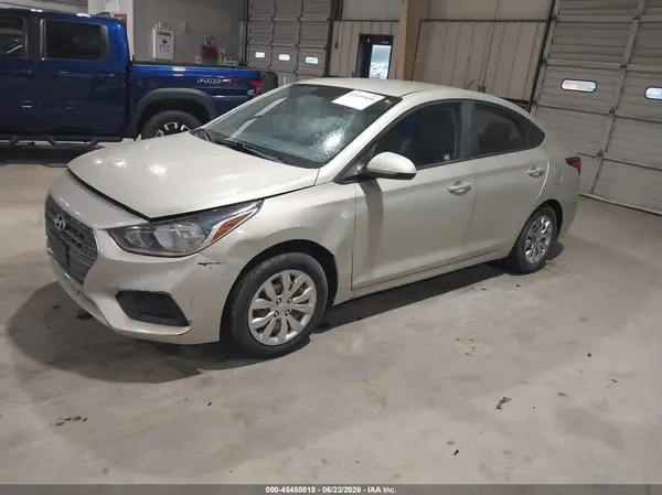 3KPC24A39JE028704 2018 HYUNDAI ACCENT - Image 2