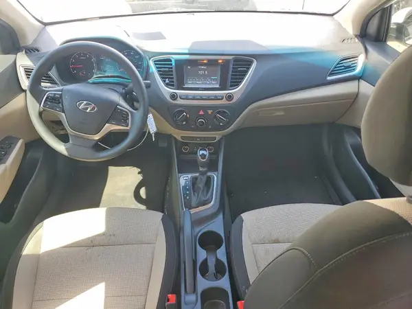 3KPC24A39JE033594 2018 HYUNDAI ACCENT - Image 8