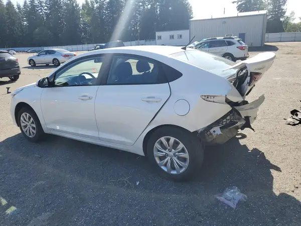 3KPC24A39JE033661 2018 HYUNDAI ACCENT - Image 2