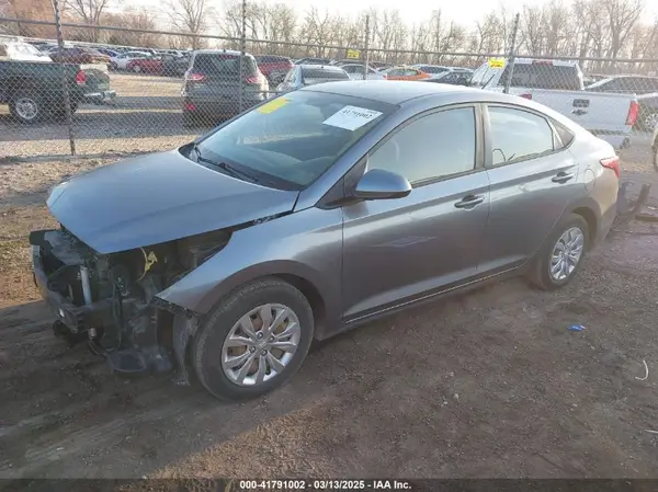 3KPC24A39JE034051 2018 HYUNDAI ACCENT - Image 2