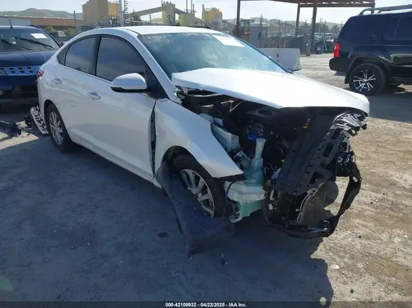 3KPC24A39KE038716 2019 HYUNDAI ACCENT - Image 1