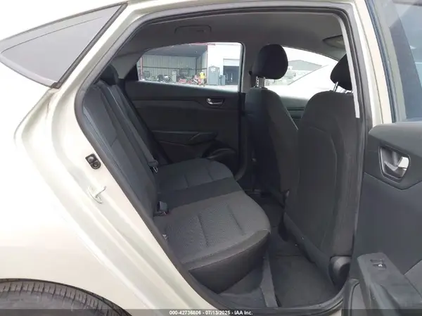 3KPC24A39KE040689 2019 HYUNDAI ACCENT - Image 8