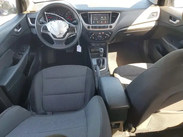 3KPC24A39KE040708 2019 HYUNDAI ACCENT - Image 8