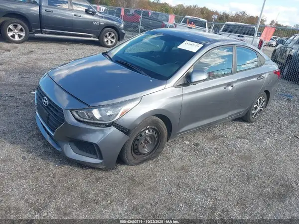 3KPC24A39KE045617 2019 HYUNDAI ACCENT - Image 2