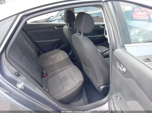3KPC24A39KE047299 2019 HYUNDAI ACCENT - Image 8