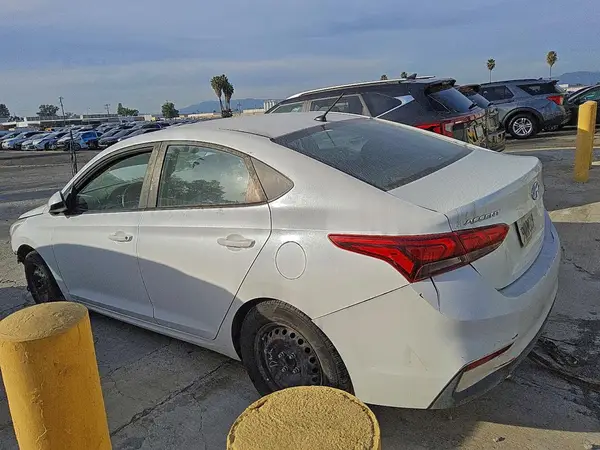 3KPC24A39KE052616 2019 HYUNDAI ACCENT - Image 2