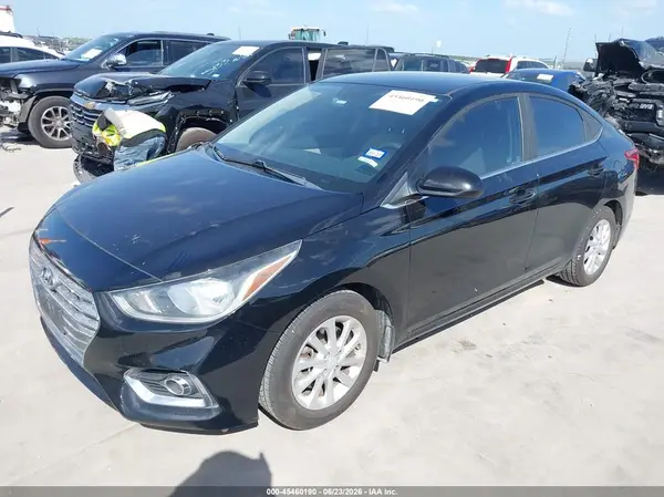 3KPC24A39KE056021 2019 HYUNDAI ACCENT - Image 2
