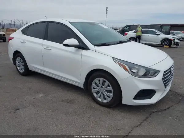 3KPC24A39KE058061 2019 HYUNDAI ACCENT - Image 1