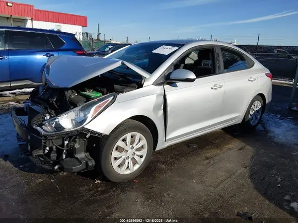 3KPC24A39KE062627 2019 HYUNDAI ACCENT - Image 2