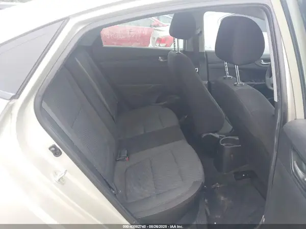 3KPC24A39KE065947 2019 HYUNDAI ACCENT - Image 8