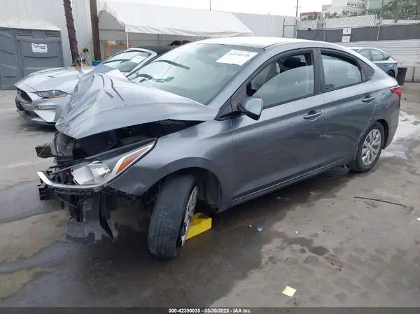 3KPC24A39KE067472 2019 HYUNDAI ACCENT - Image 2