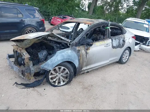 3KPC24A39KE071361 2019 HYUNDAI ACCENT - Image 2