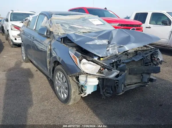 3KPC24A39KE071585 2019 HYUNDAI ACCENT - Image 1