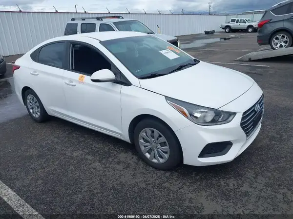 3KPC24A39KE071683 2019 HYUNDAI ACCENT - Image 1