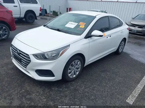3KPC24A39KE071683 2019 HYUNDAI ACCENT - Image 2