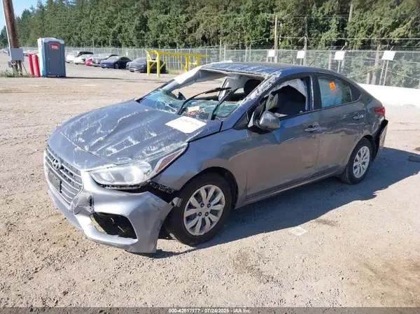 3KPC24A39KE075832 2019 HYUNDAI ACCENT - Image 2