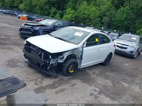 3KPC24A39KE076270 2019 HYUNDAI ACCENT - Image 2