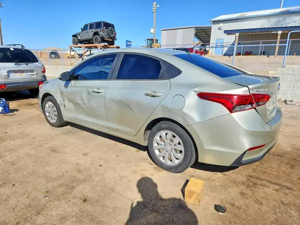 3KPC24A39KE077483 2019 HYUNDAI ACCENT - Image 2