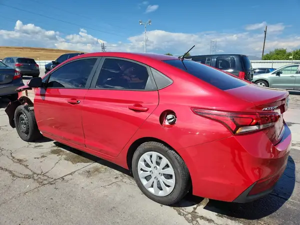 3KPC24A39KE077757 2019 HYUNDAI ACCENT - Image 2