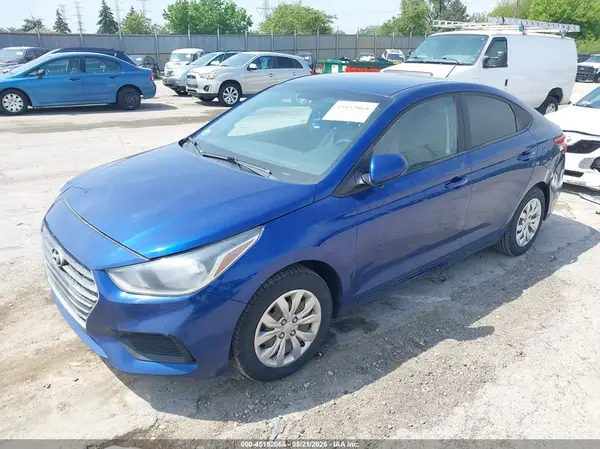 3KPC24A3XJE006629 2018 HYUNDAI ACCENT - Image 2