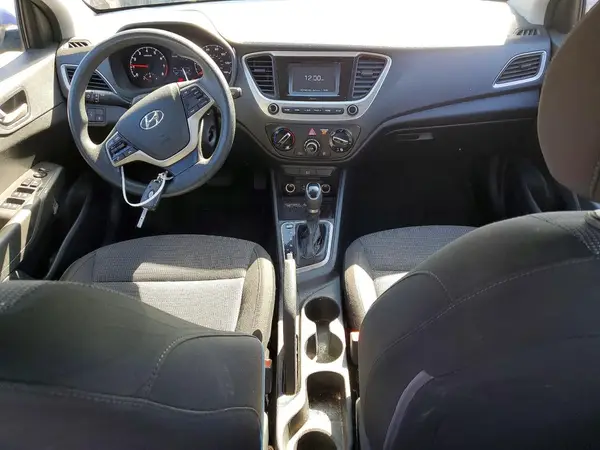 3KPC24A3XJE007649 2018 HYUNDAI ACCENT - Image 8