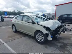 3KPC24A3XJE008638 2018 HYUNDAI ACCENT