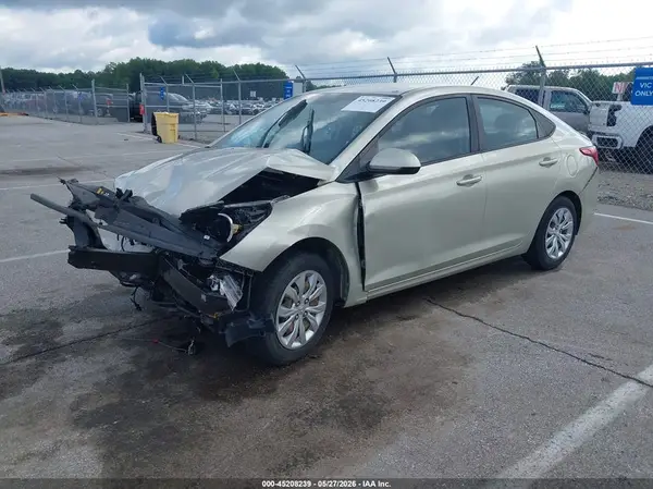 3KPC24A3XJE008638 2018 HYUNDAI ACCENT - Image 2