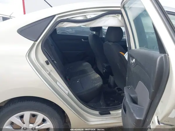 3KPC24A3XJE008638 2018 HYUNDAI ACCENT - Image 8