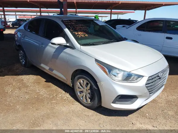 3KPC24A3XJE011393 2018 HYUNDAI ACCENT - Image 1