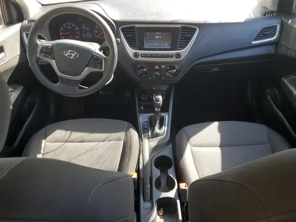 3KPC24A3XJE011569 2018 HYUNDAI ACCENT - Image 8