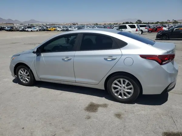 3KPC24A3XJE012592 2018 HYUNDAI ACCENT - Image 2