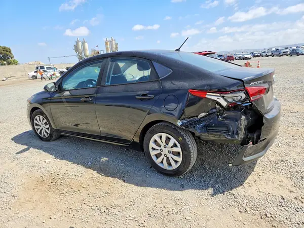3KPC24A3XJE012916 2018 HYUNDAI ACCENT - Image 2