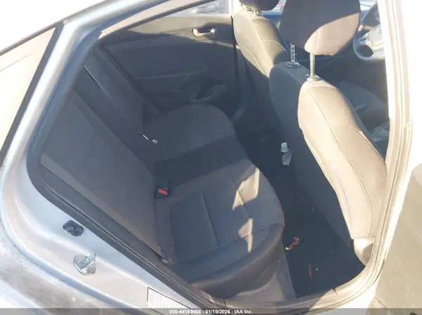 3KPC24A3XJE013743 2018 HYUNDAI ACCENT - Image 8