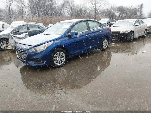 3KPC24A3XJE016254 2018 HYUNDAI ACCENT - Image 2