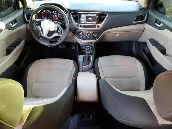3KPC24A3XJE017355 2018 HYUNDAI ACCENT - Image 8