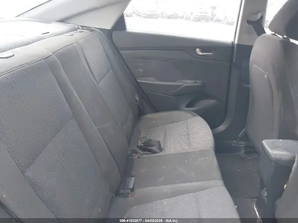 3KPC24A3XJE017548 2018 HYUNDAI ACCENT - Image 8